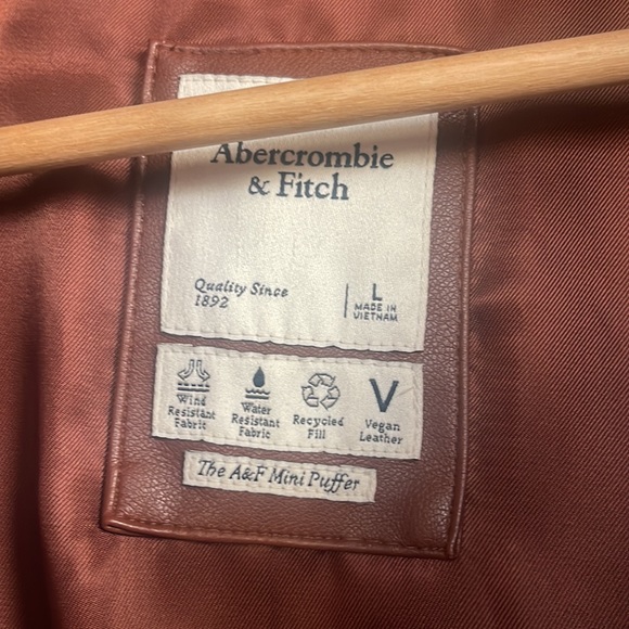 Abercrombie & Fitch Vegan Leather Mini Puffer Large - Picture 3 of 3